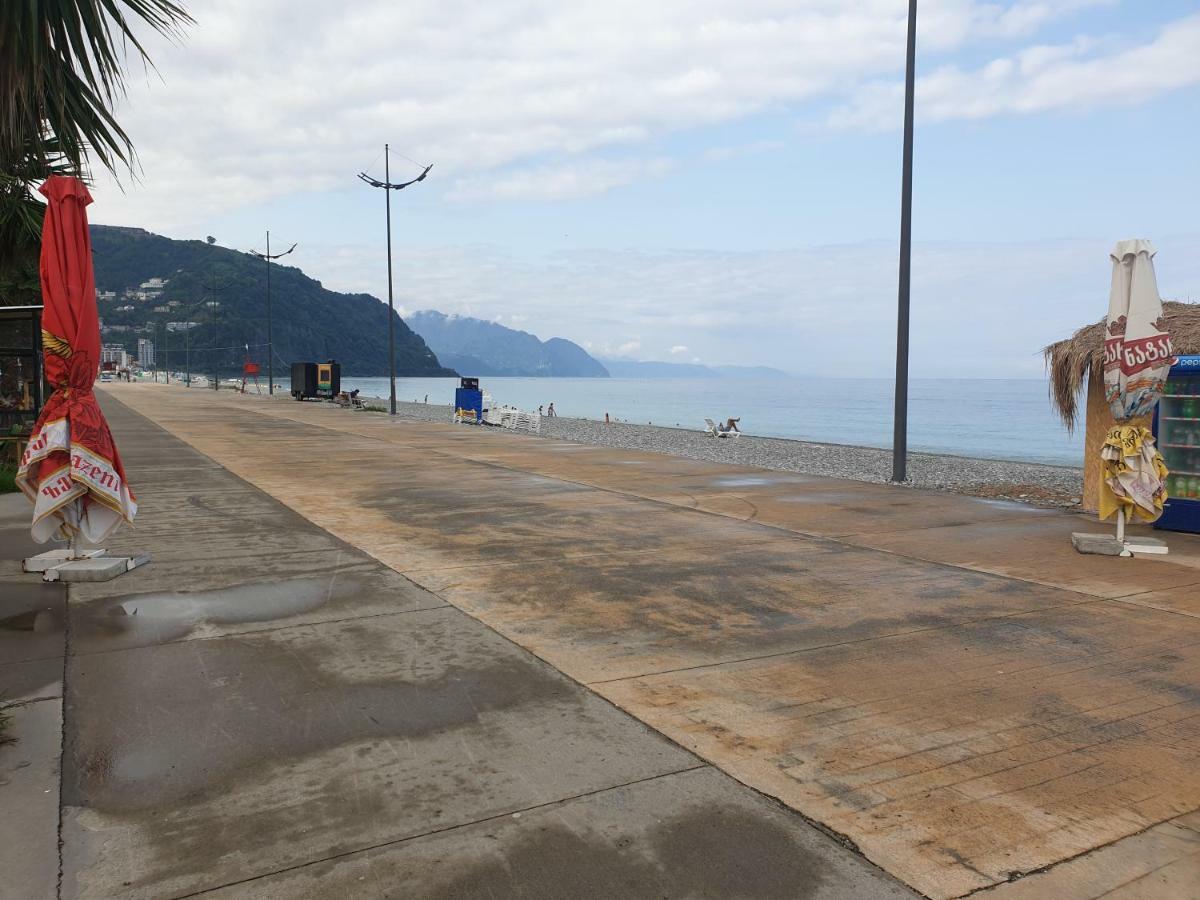 Apartment Near The Beach Batumi-Gonio Bagian luar foto